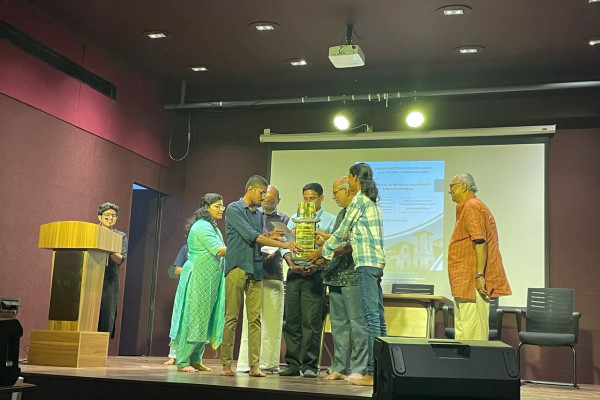 Ms. Anna Dominic and Mr. Anugrah V. K. of the Department of History won First prize in the Inter-Collegiate Quiz Competition held by Old Student’s Association, Union Christian College