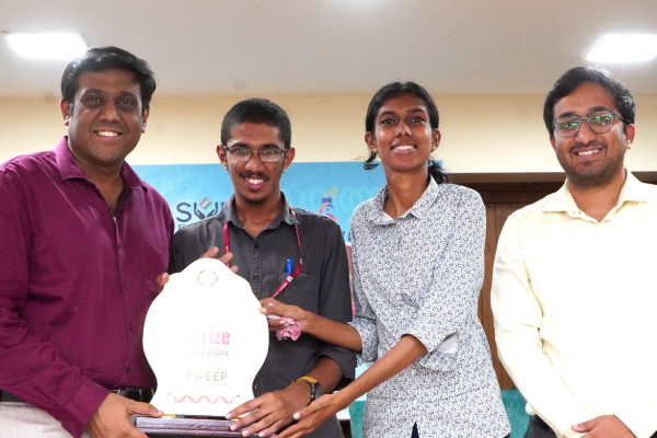 Ms. Anna Dominic and Mr. Anugrah V. K. of Department of History receiving the First Prize from the Ernakulam District Collector Mr. N S K Umesh IAS for the Quiz Competition held by Systematic Voters’ Education and Electoral Participation